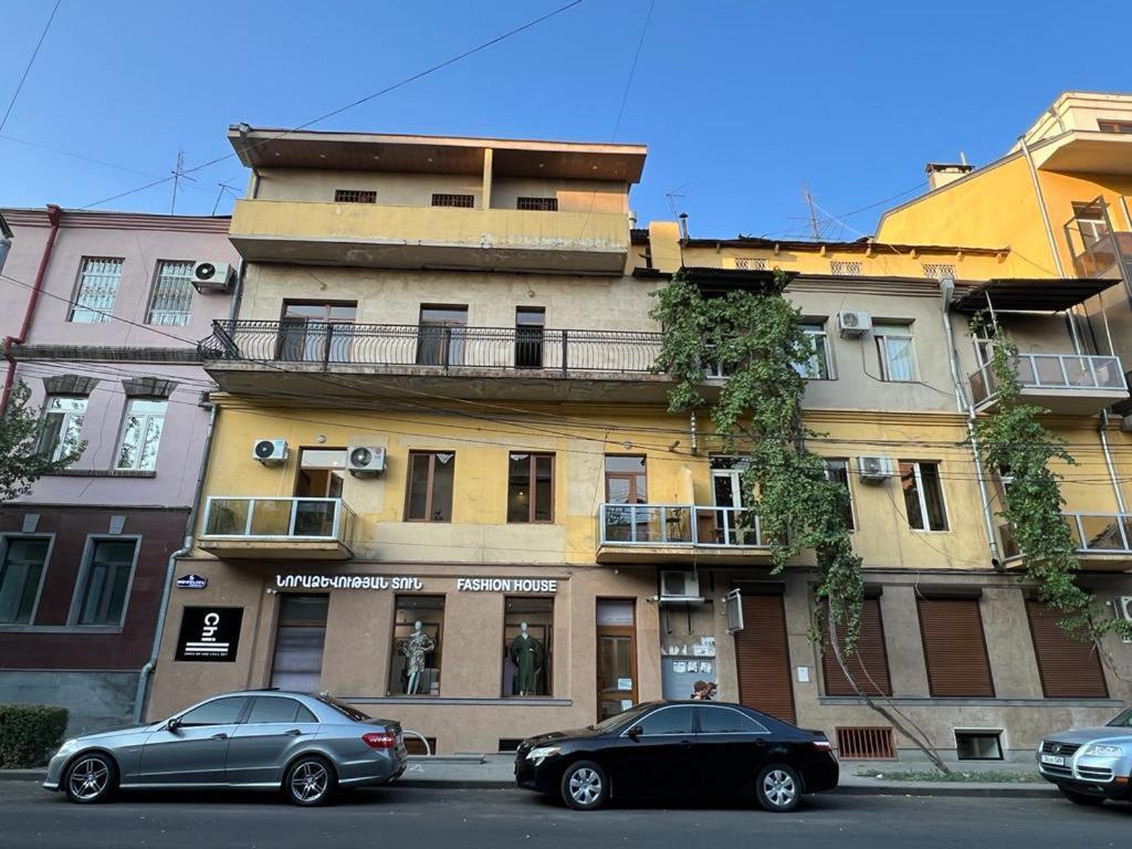 Tumanyan Street 3 Bedroom Deluxe Apartment With Large Balcony Tm662 Erevan Esterno foto