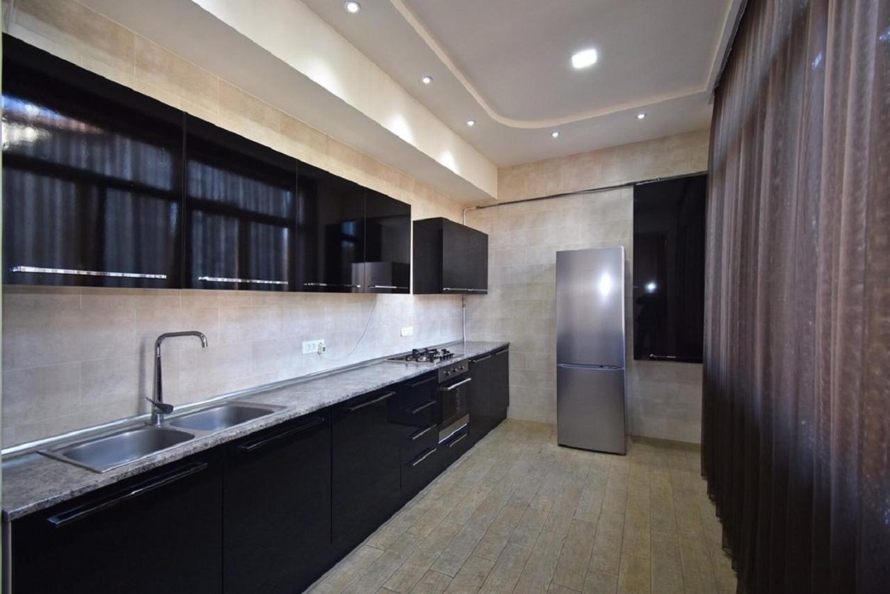 Tumanyan Street 3 Bedroom Deluxe Apartment With Large Balcony Tm662 Erevan Esterno foto